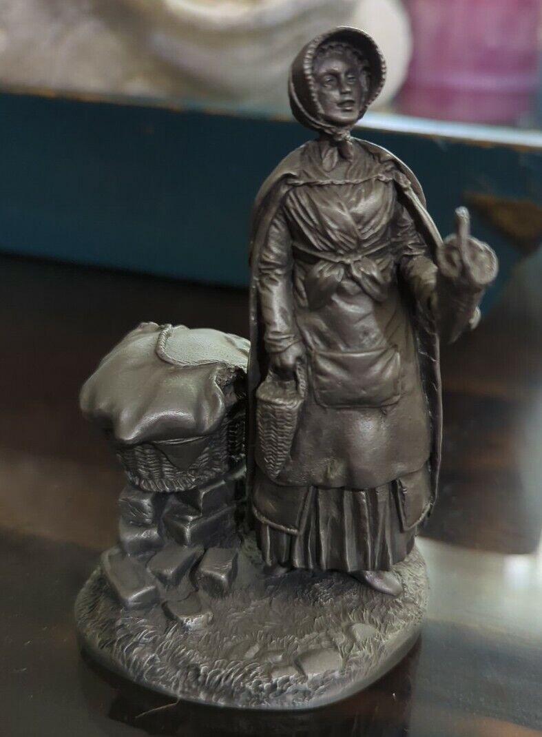 Vintage Franklin Mint Pewter Figurine THE STRAWBERRY GIRL Cries Of Olde London