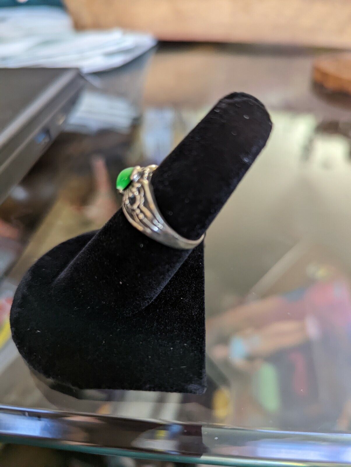 925 Silver Ring With Green Stone In Center Size 7