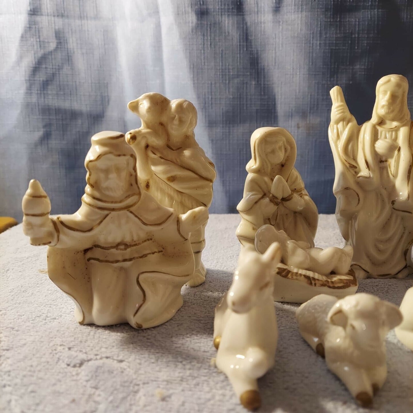 Vintage Nativity Set 8 Figurines