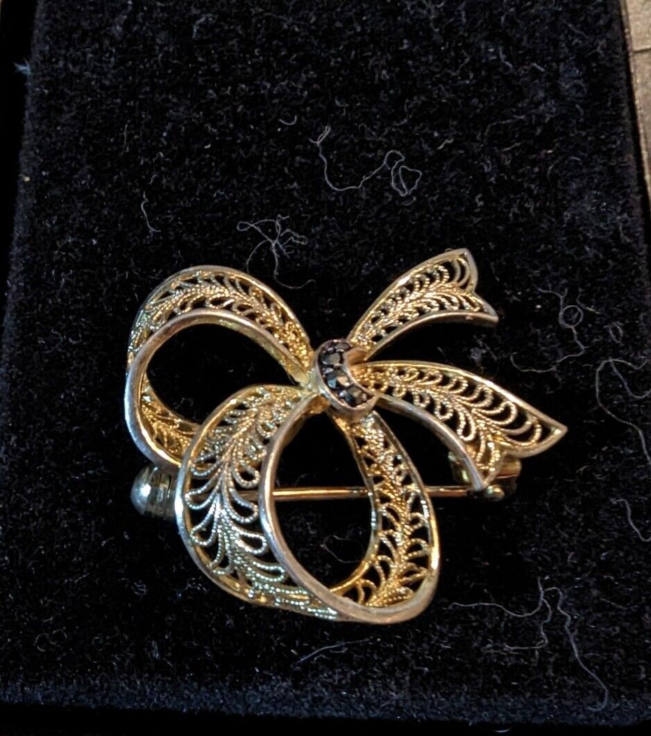 Marked Sterling Intricate Gold Toned Ribbon Pin Brooch