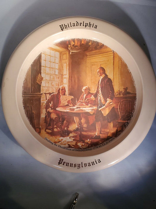 MIKASA PHILADELPHIA DRAFTING THE DECLARATION OF INDPENDENCE- 1776 PLATE 13" diam