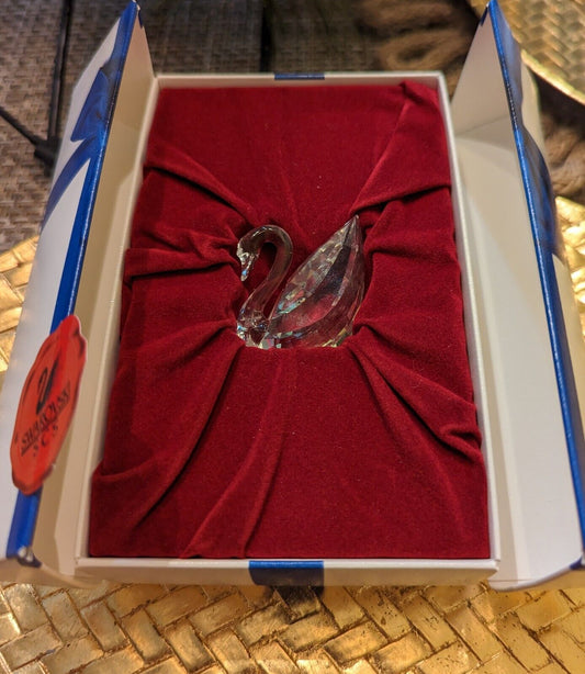 Swarovski Crystal Membership Gift Swan Figure in Box