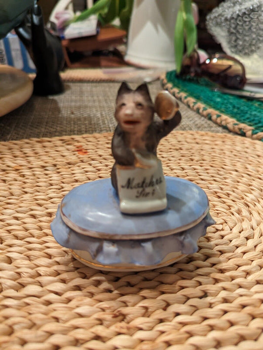 Vintage and unique Small Bear Ceramic Trinkets Box