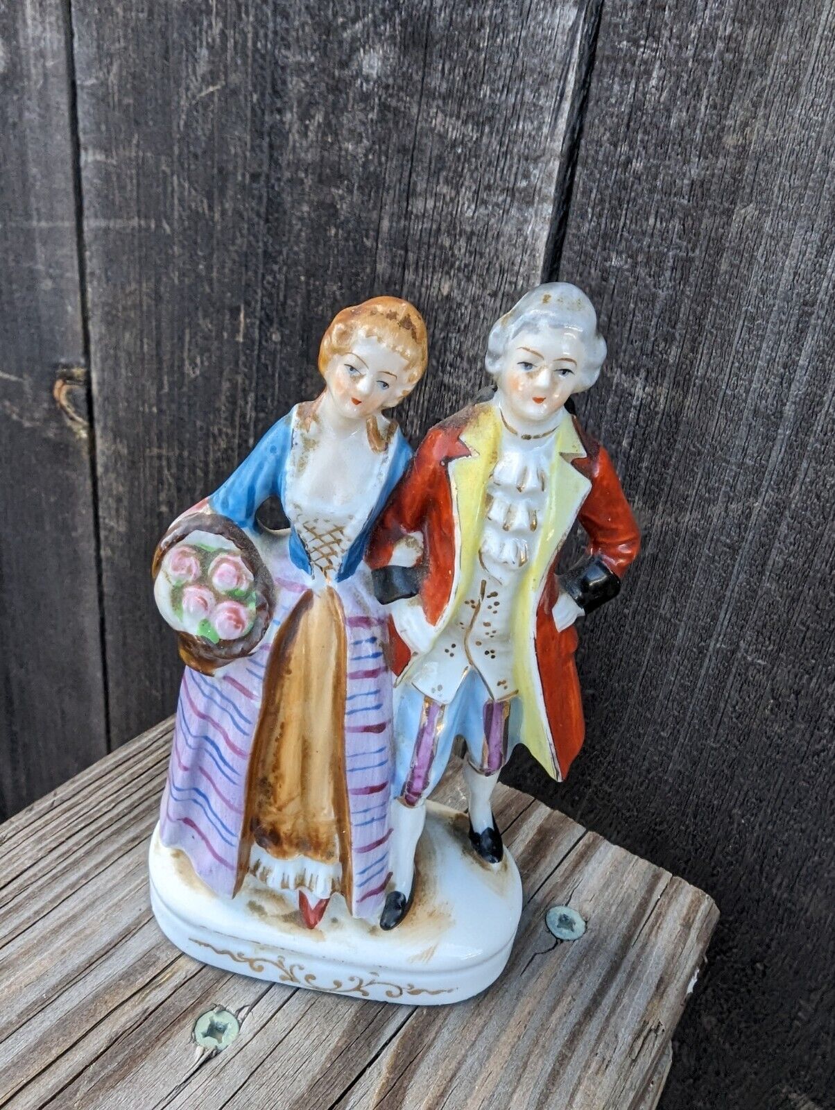 VINTAGE OCCUPIED JAPAN PORCELAIN BISQUE VICTORIAN COUPLE FIGURINES 1946-1952