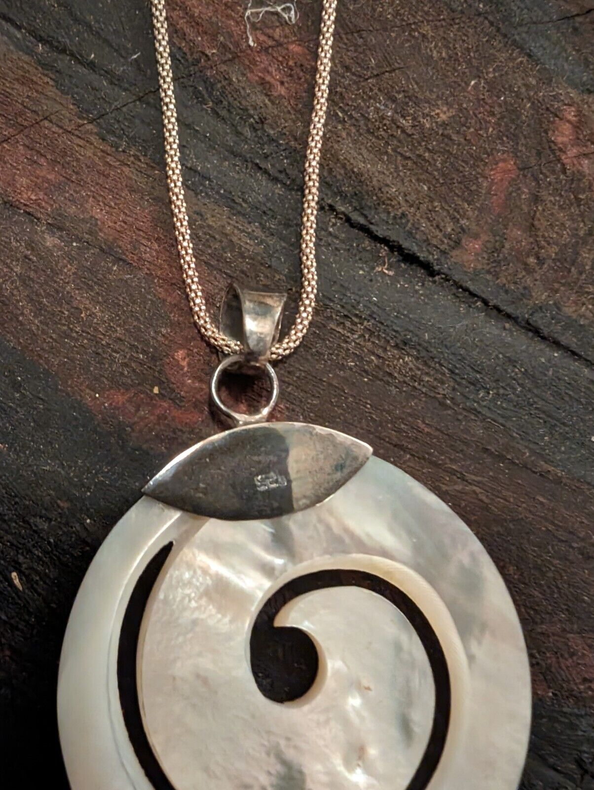 Mother Of Pearl And Sterling 925 Silver Wave Necklace Diameter 2" Rope Chain 18"