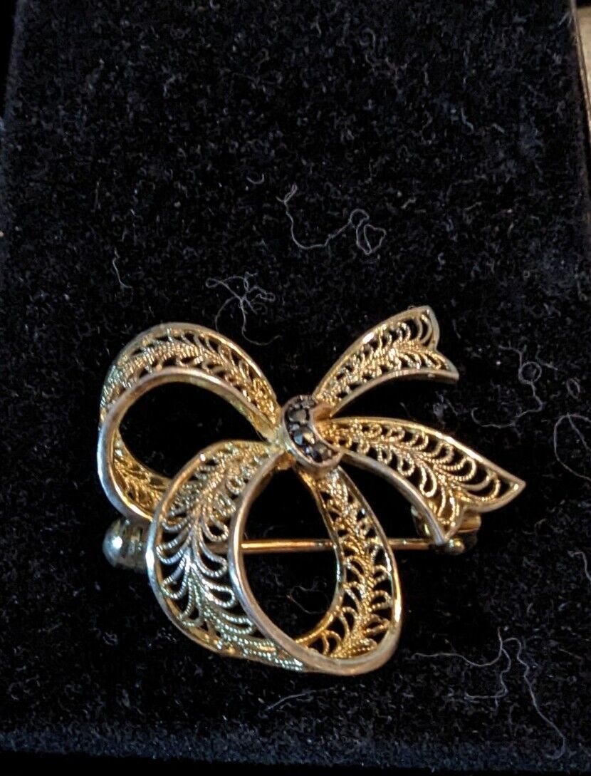 Marked Sterling Intricate Gold Toned Ribbon Pin Brooch