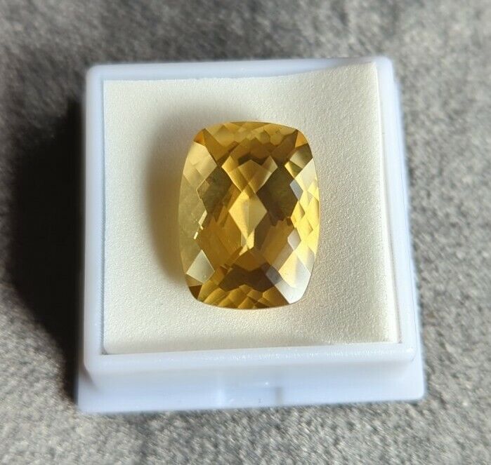 17.75 Ct Cushion Cut Fancy Golden Citrine Loose Gem 20x15mm