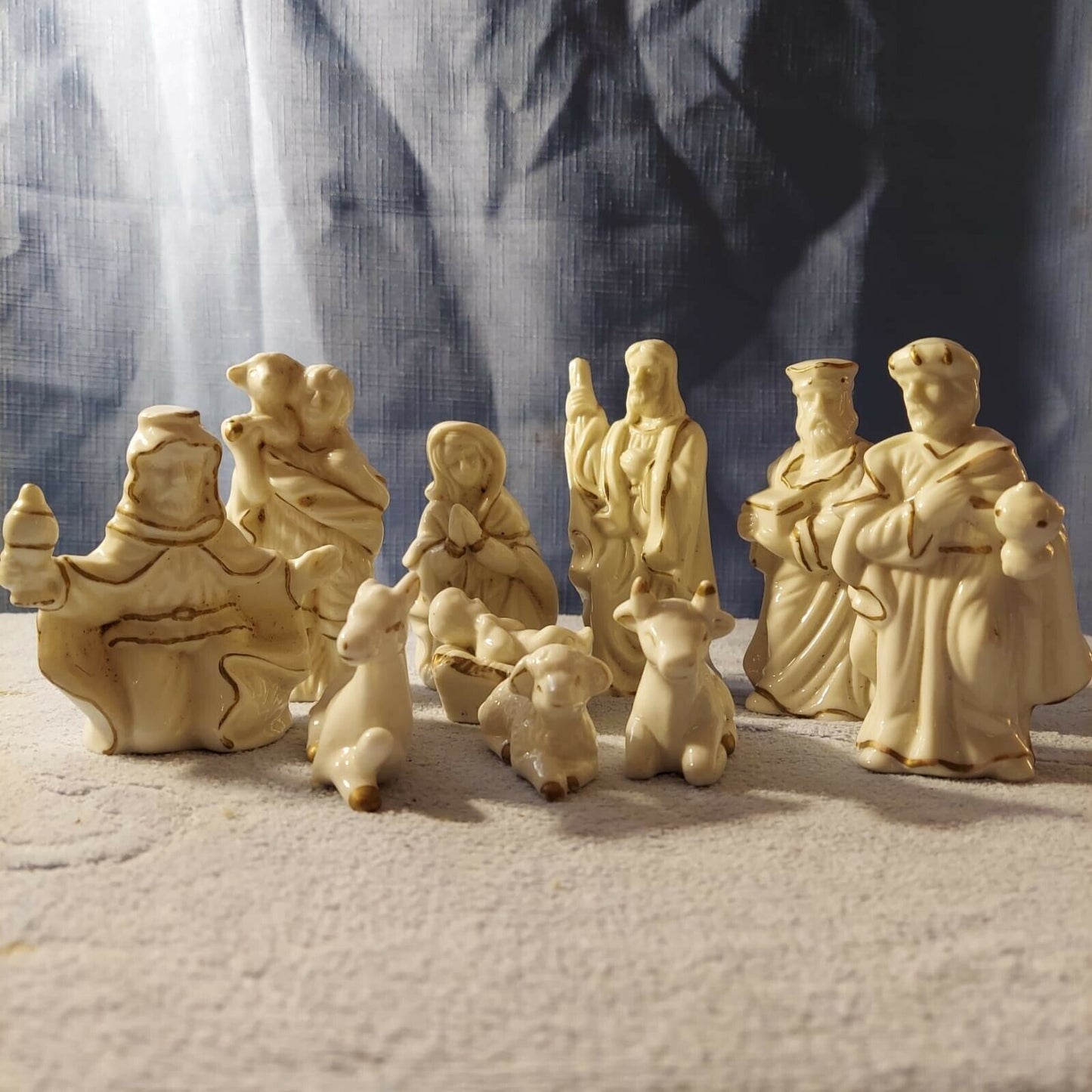 Vintage Nativity Set 8 Figurines