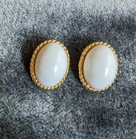 Vintage Les Bernard Clip On Earrings White Glass Stone Over Golden Metal Classic