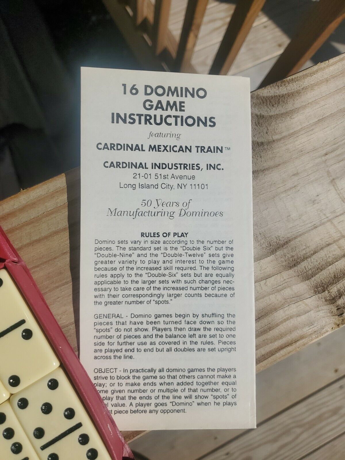 VINTAGE 1996 TOY GAME DOMINOES BY CARDINAL