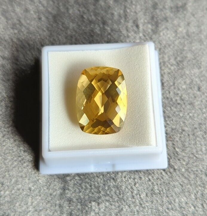 17.75 Ct Cushion Cut Fancy Golden Citrine Loose Gem 20x15mm