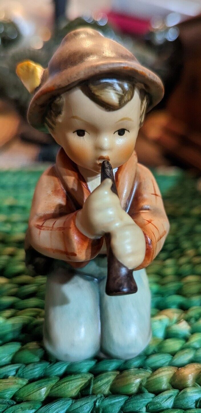 Vintage W Germany Goebel Hummel #214H Little Tooter Figurine 1968