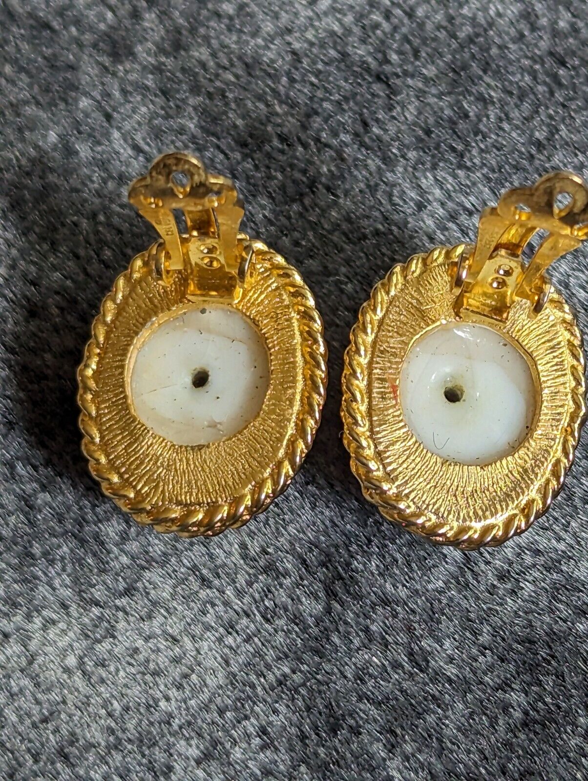 Vintage Les Bernard Clip On Earrings White Glass Stone Over Golden Metal Classic