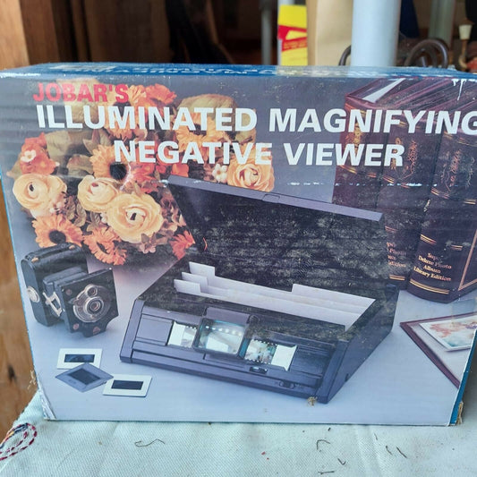 Jobar’s Illuminated Battery Powered Magnifying Negative Viewer