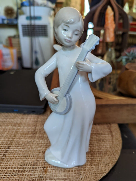 Lladro Nao Angel Playing the Banjo Porcelain Figurine #192 clipped wing.