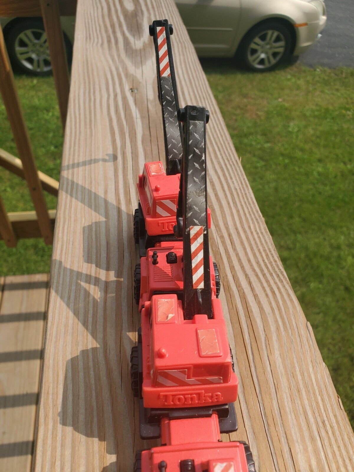 Tonka 2003 Hasbro Inc Pair Of Small Crane Trucks