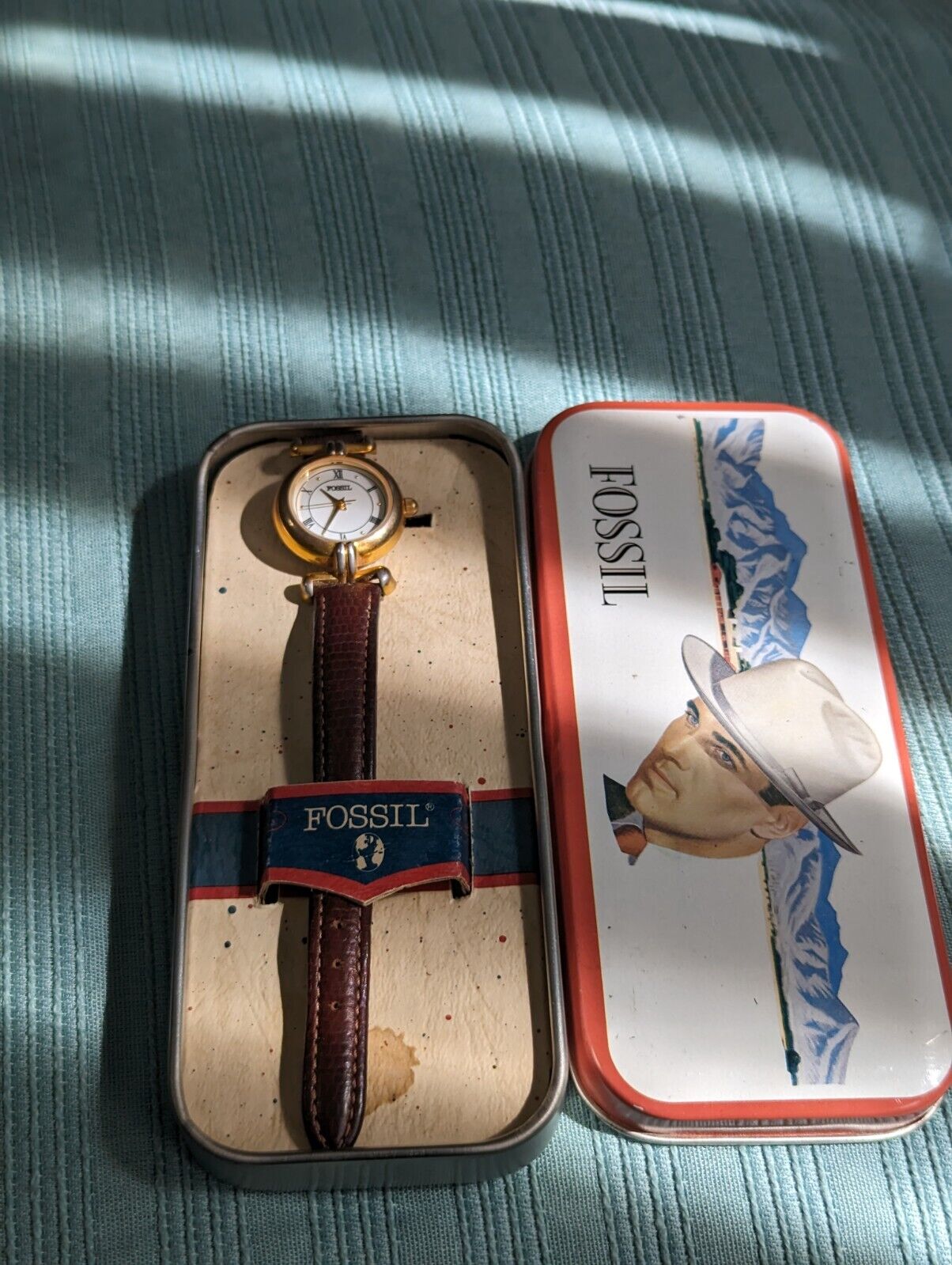 Vintage 1990 Fossil Ladies Watch In Tin Works.