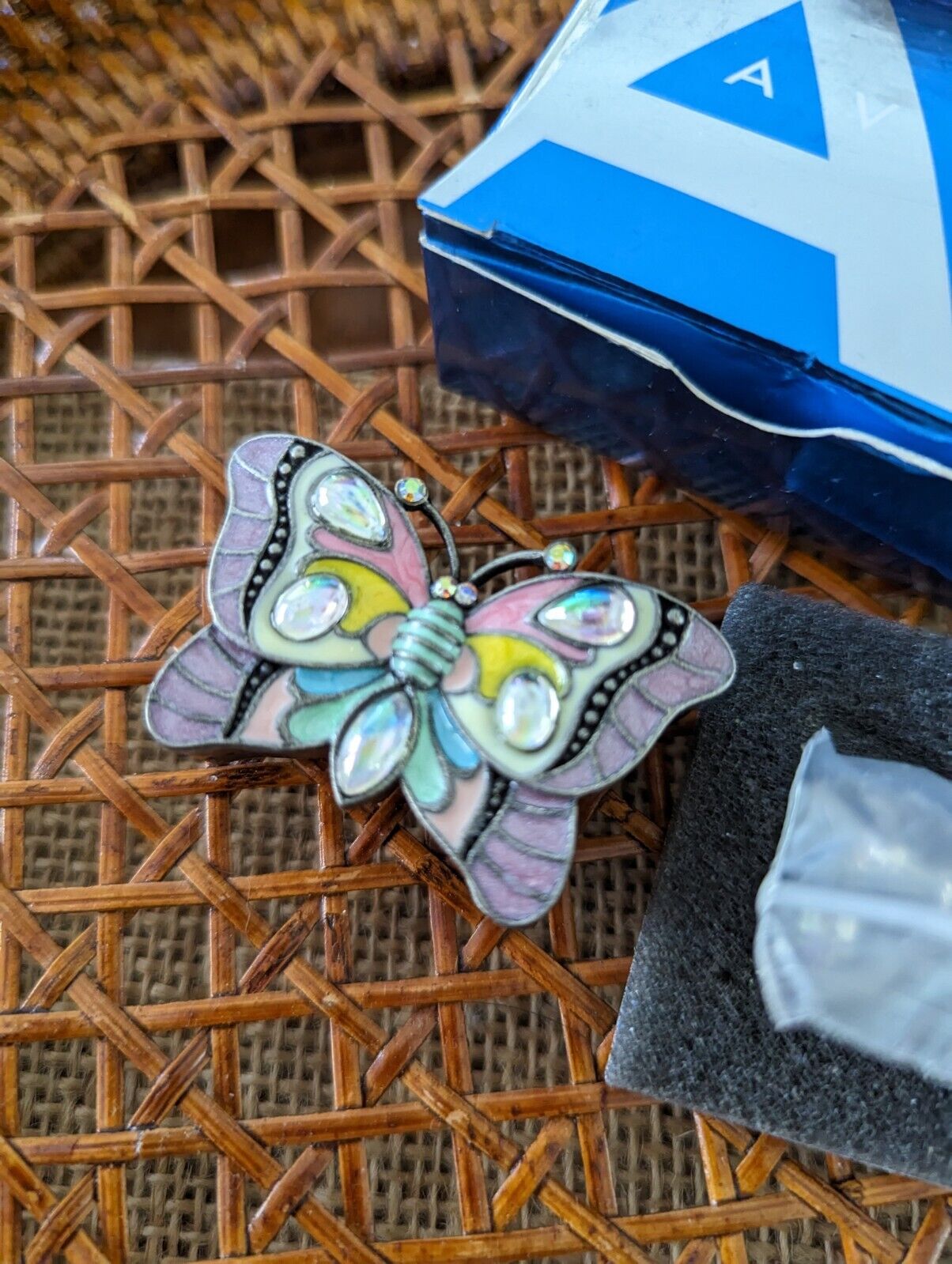 Vintage 2007 Avon Stud Earrings In Butterfly Box