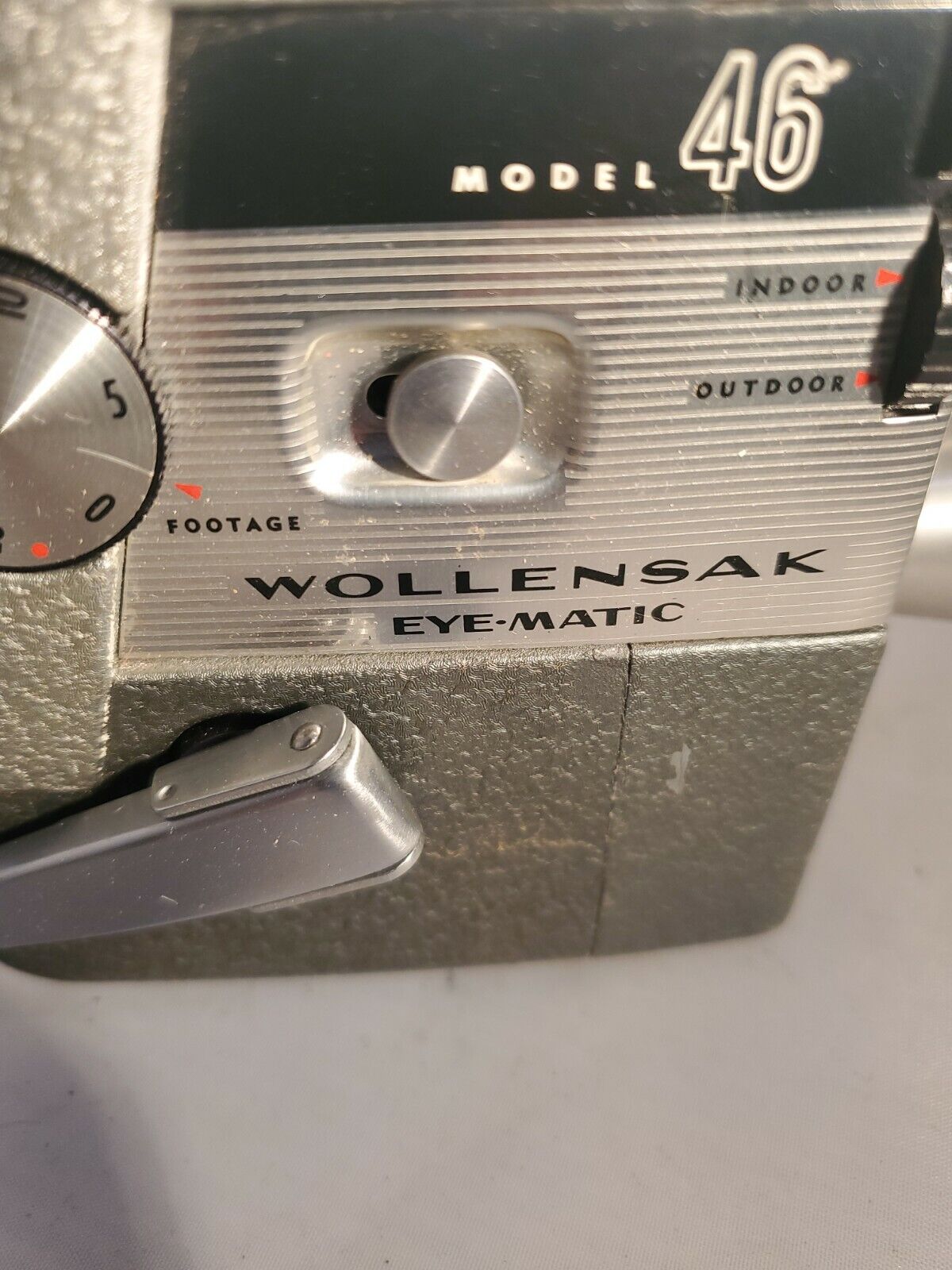 Vintage WOLLENSAK Eye-Matic Model 46 Indoor Outdoor Reel to Reel 8 MM Camera