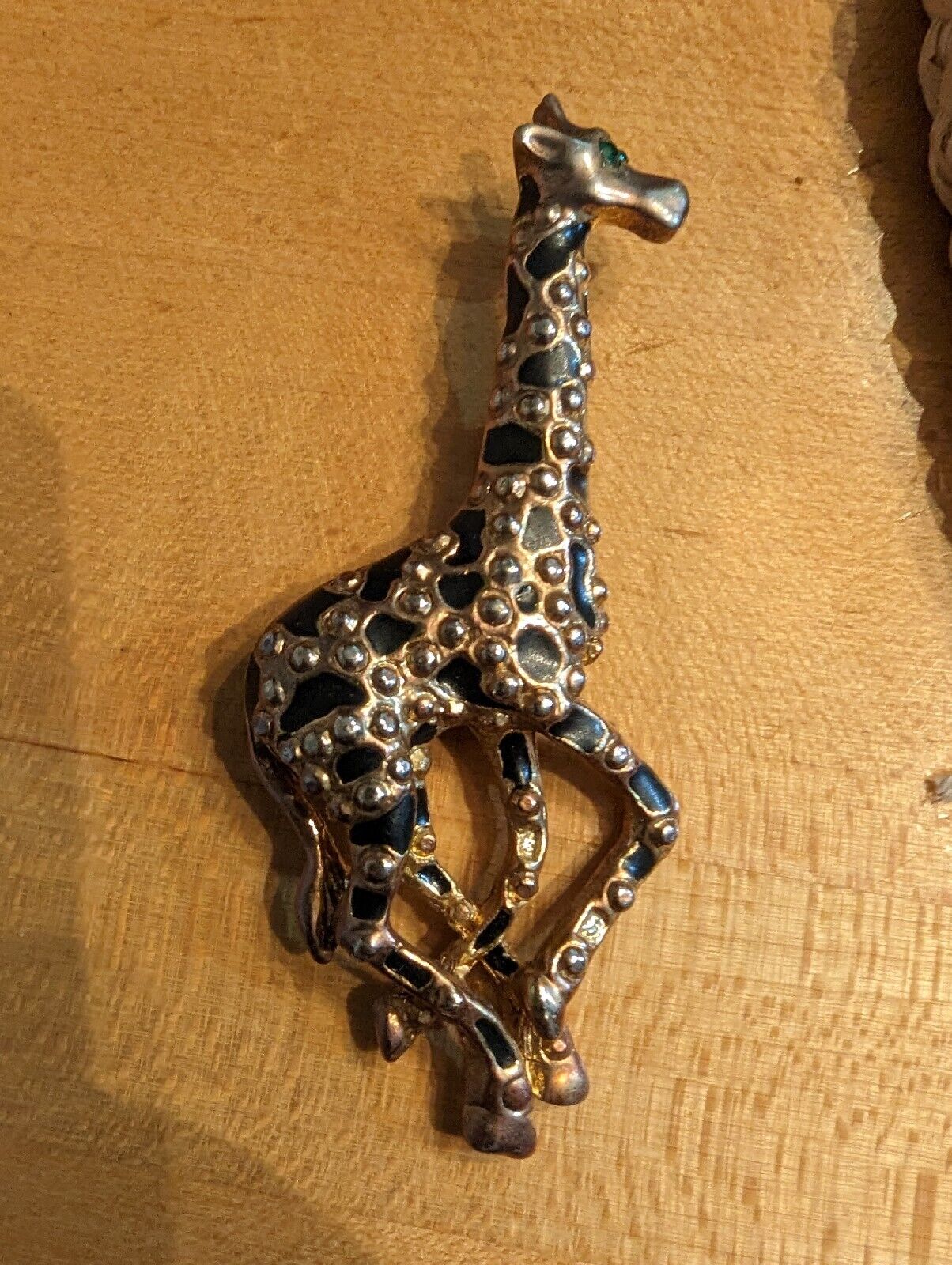 Giraffe Figure Lapel Brooch Pin