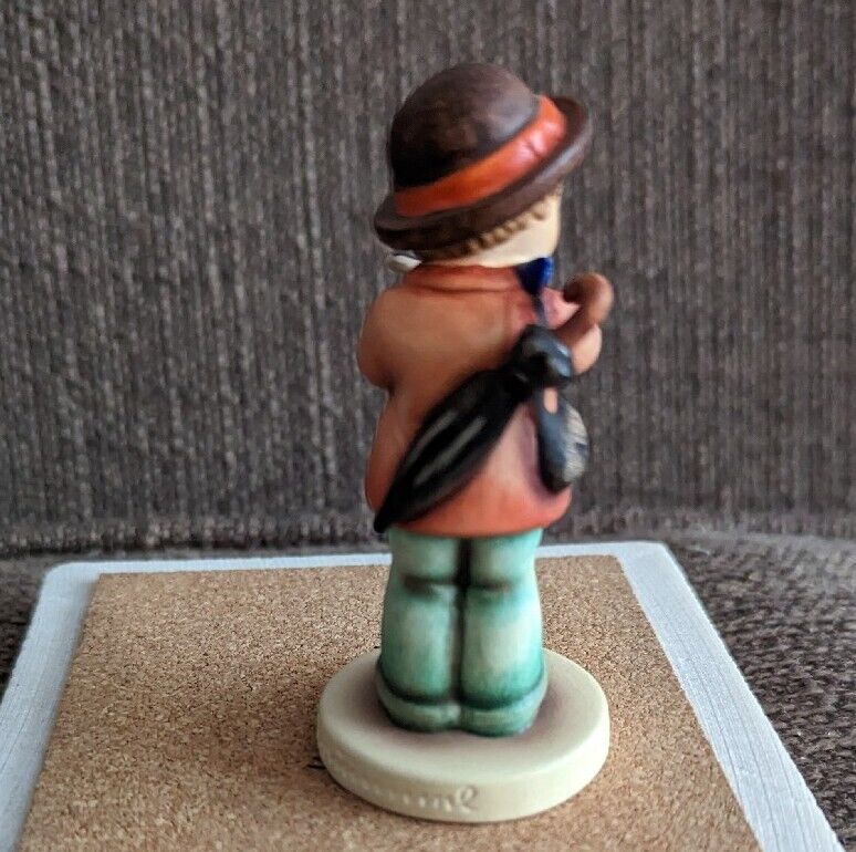 M I Hummel Goebel LITTLE FIDDLER Porcelain Figurine Germany Mold # 4 TMK 6, 3"