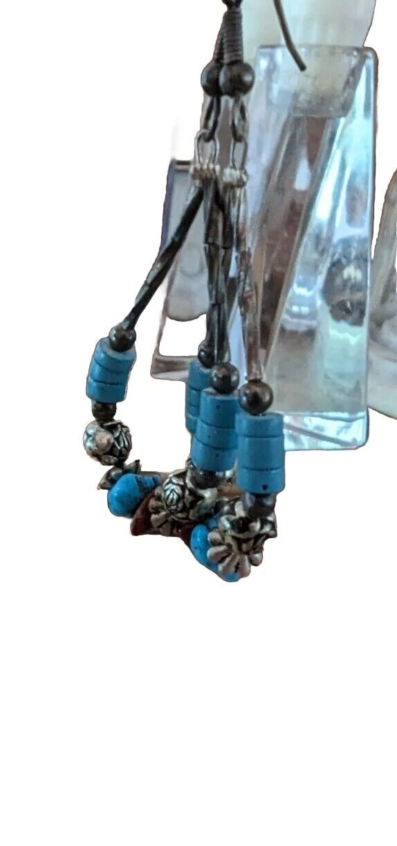 Casual Boho Chic Turquoise Blue & Etched Silver Full Loop Dangle Drop Earrings.