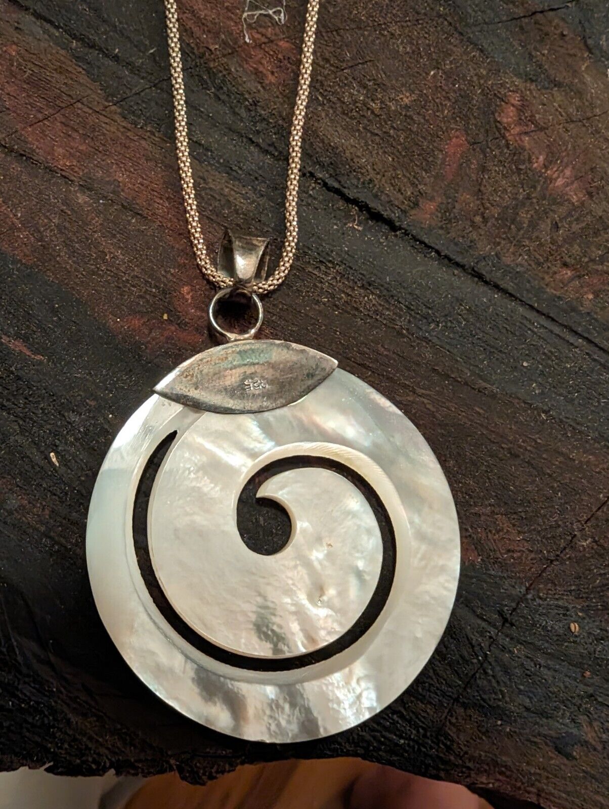 Mother Of Pearl And Sterling 925 Silver Wave Necklace Diameter 2" Rope Chain 18"