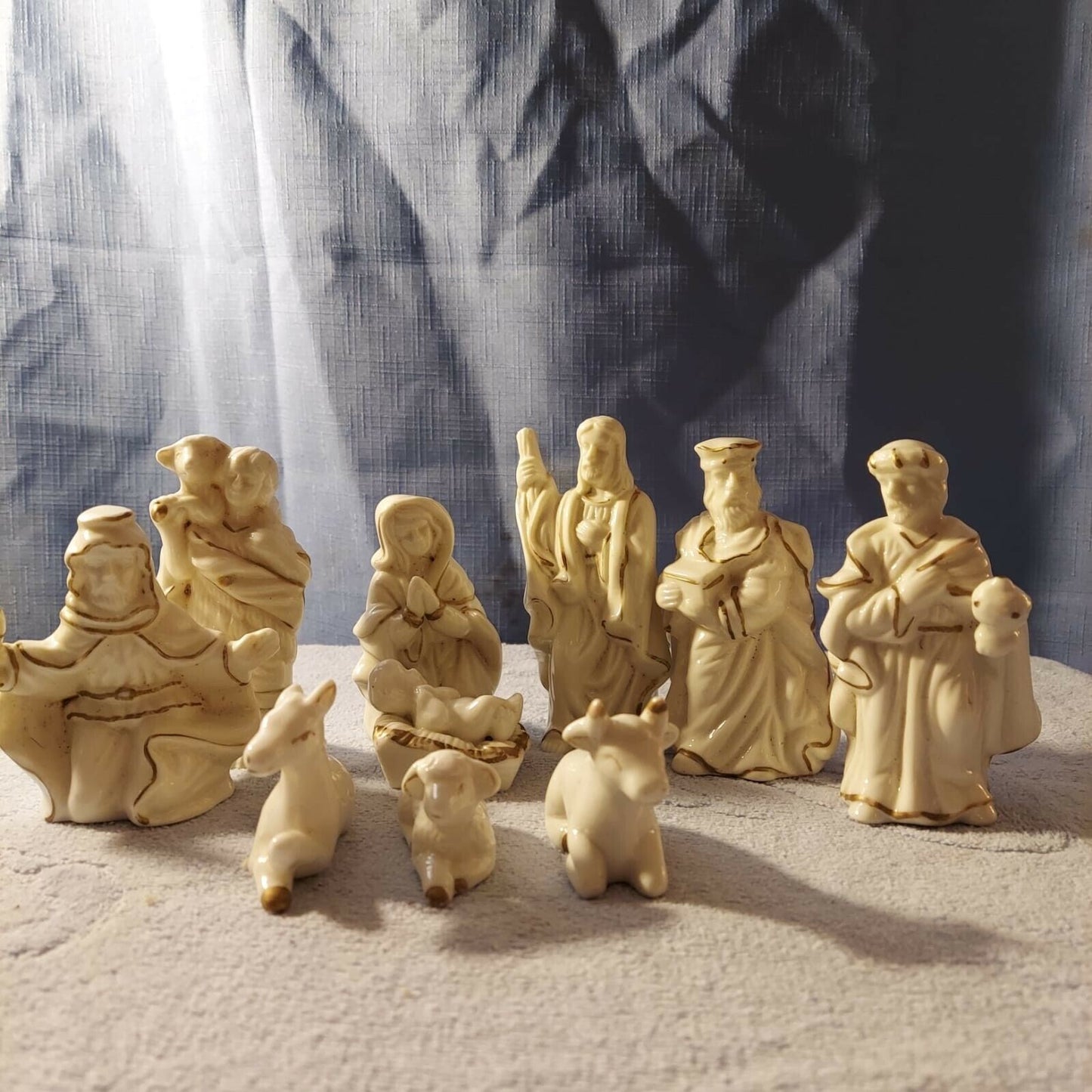 Vintage Nativity Set 8 Figurines