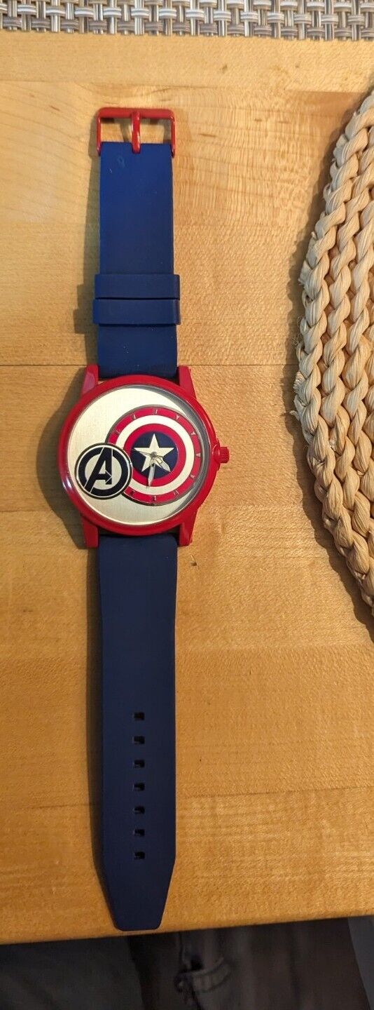 Huge Marvel Accutime Single Watch Avengers Captain America AVG1520KM Working