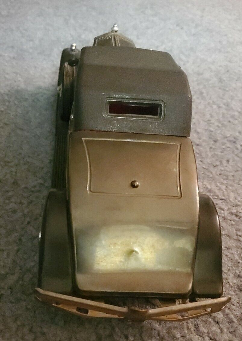 Vintage 1931 ROLLS ROYCE Toy Car AM Radio