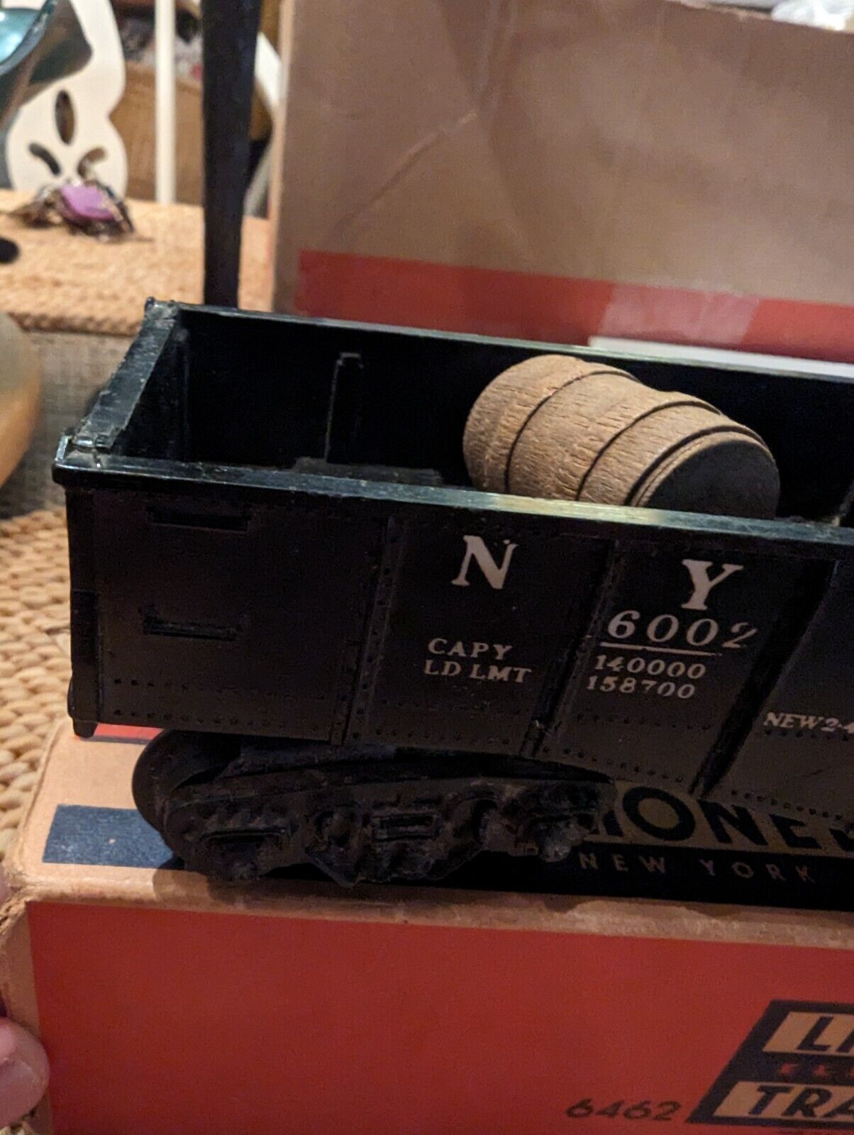 Lionel 6002 New York Central Freight Car With Barrels As Cargo