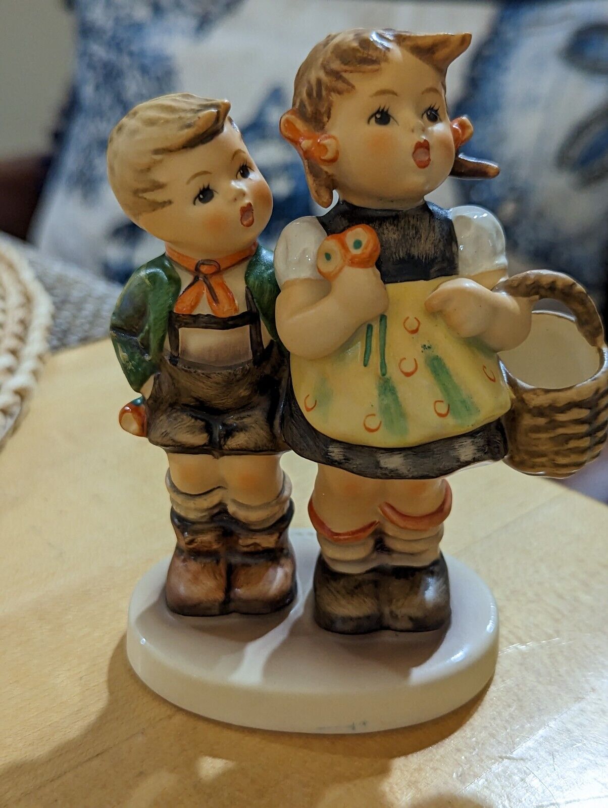 Gobel To Market Figurine 49 3/0 Hummel W Germany 1986