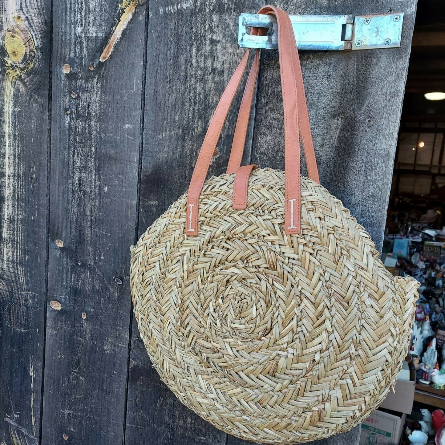 Universal Thread Goods Jute Straw Round Hand Bag