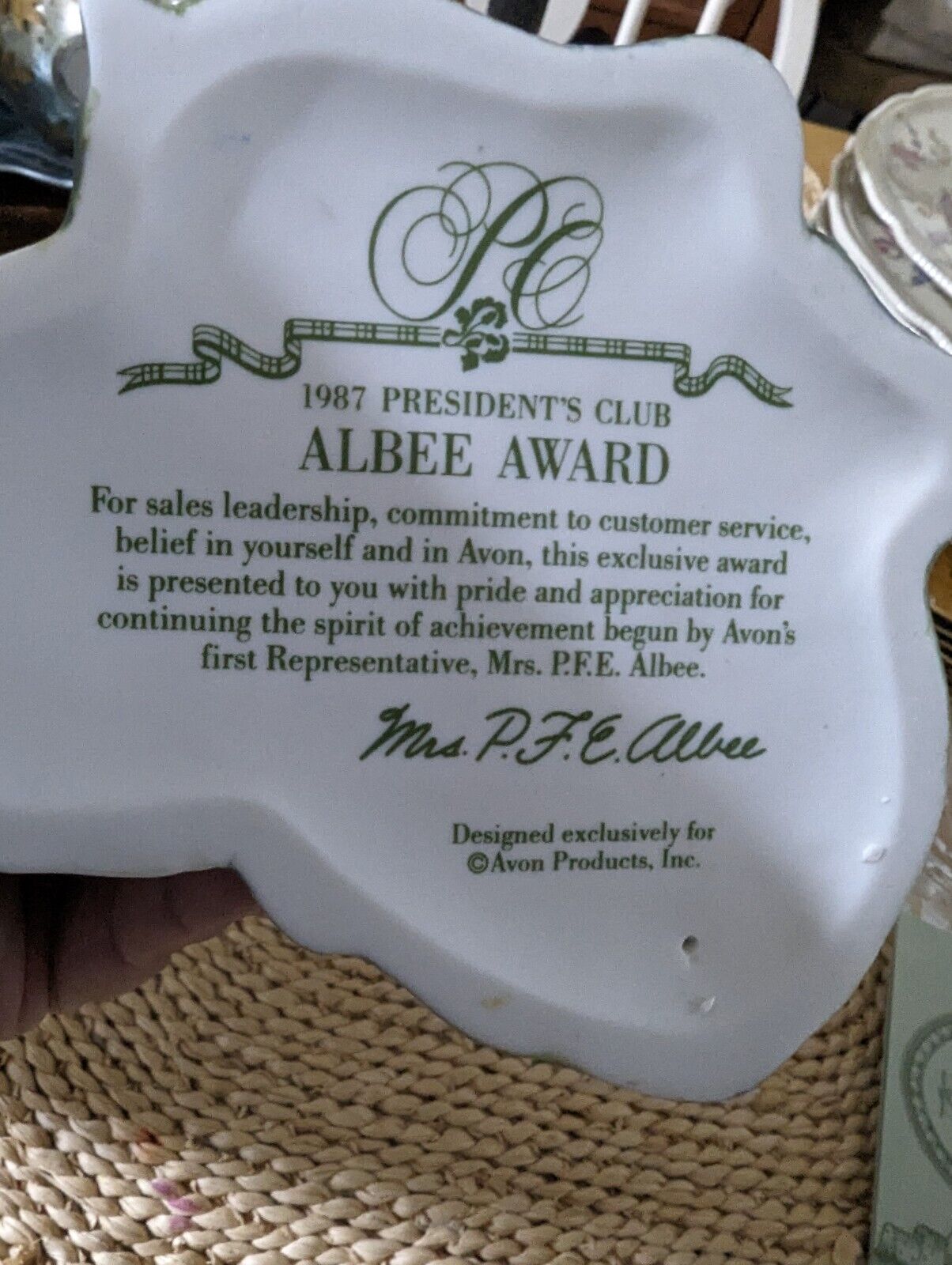 Avon Mrs Albee award porcelain figurine 1987 NIB