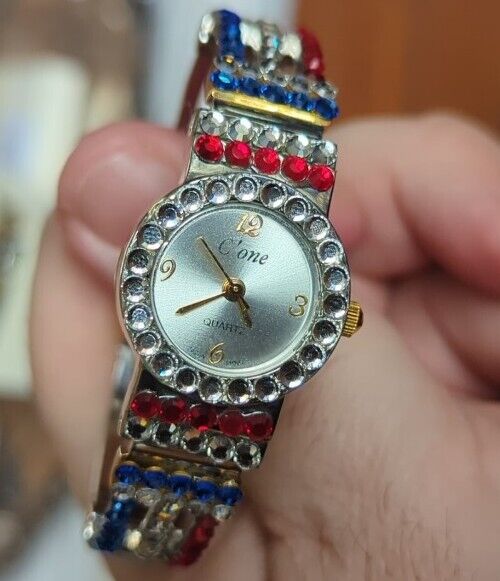 O'one Quartz Red White And Blue Ladies Watch