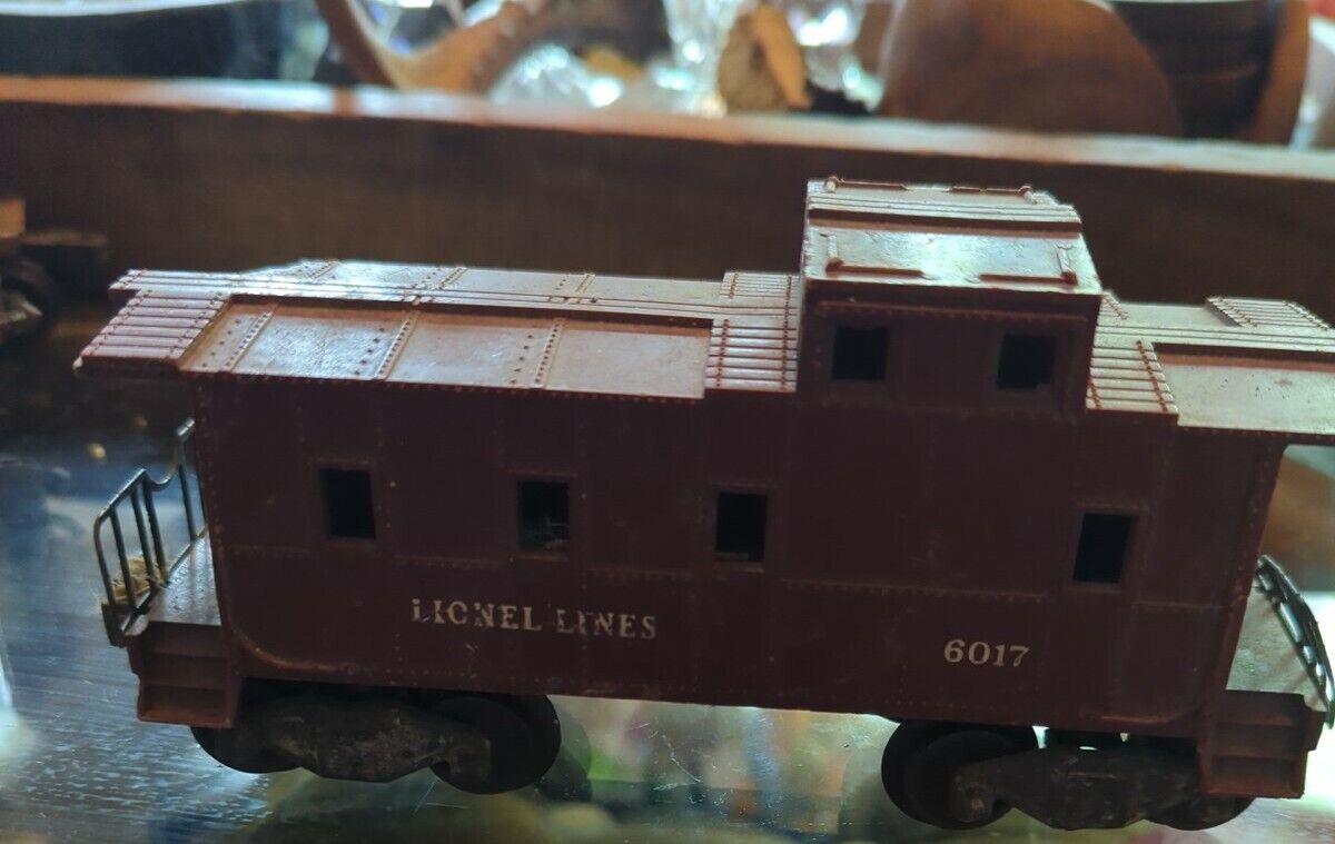 Lionel Lines 607 Brown Plastic Car