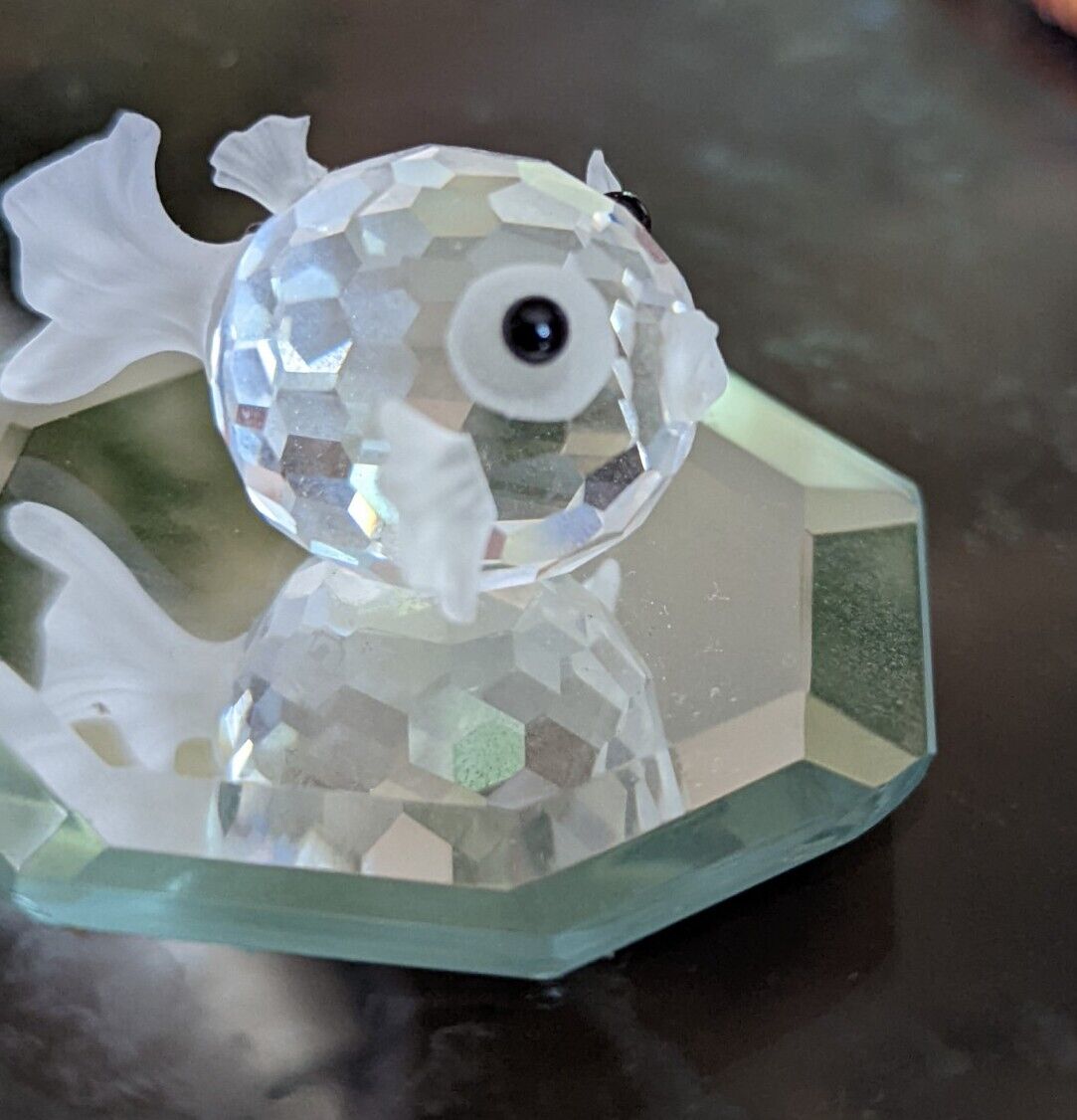 Swarovski Small Crystal 1.25" Blow Fish Figurine On  Glass Display Tray