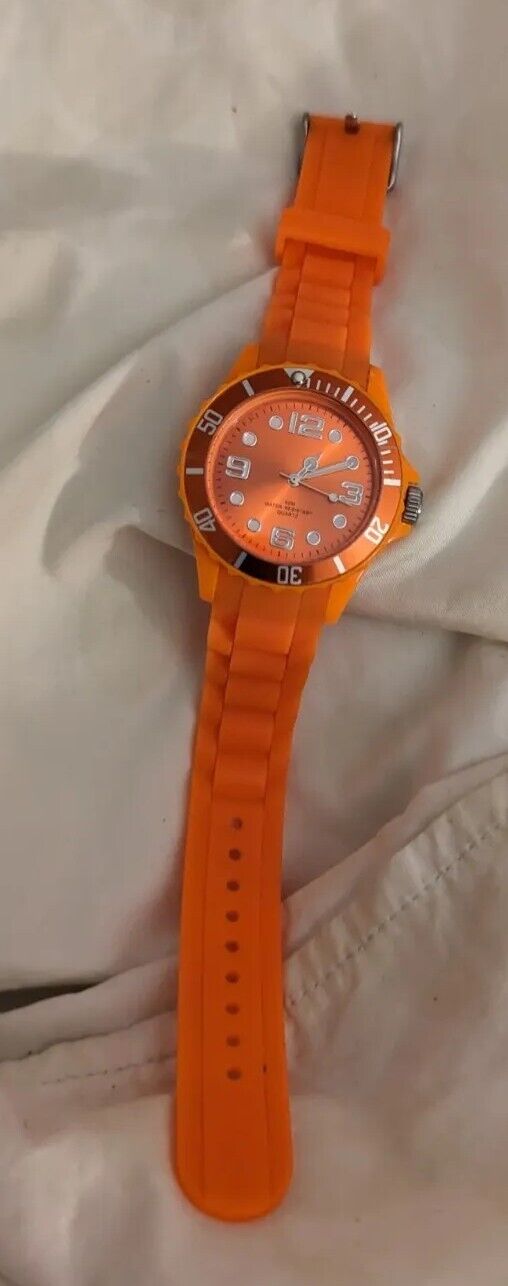 Sempre 36 Krippl Orange Dial Silicone Rubber Strap Quartz Watch AU3-CO-4005