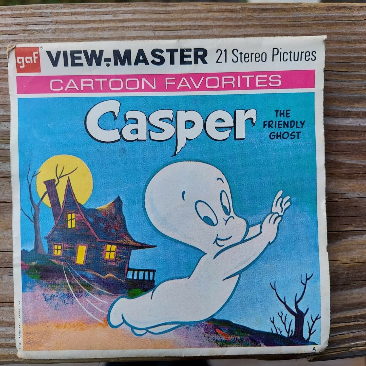 Vintage GAF View Master With Pictures Reels Casper,Popeye, Smokey Bear, and more