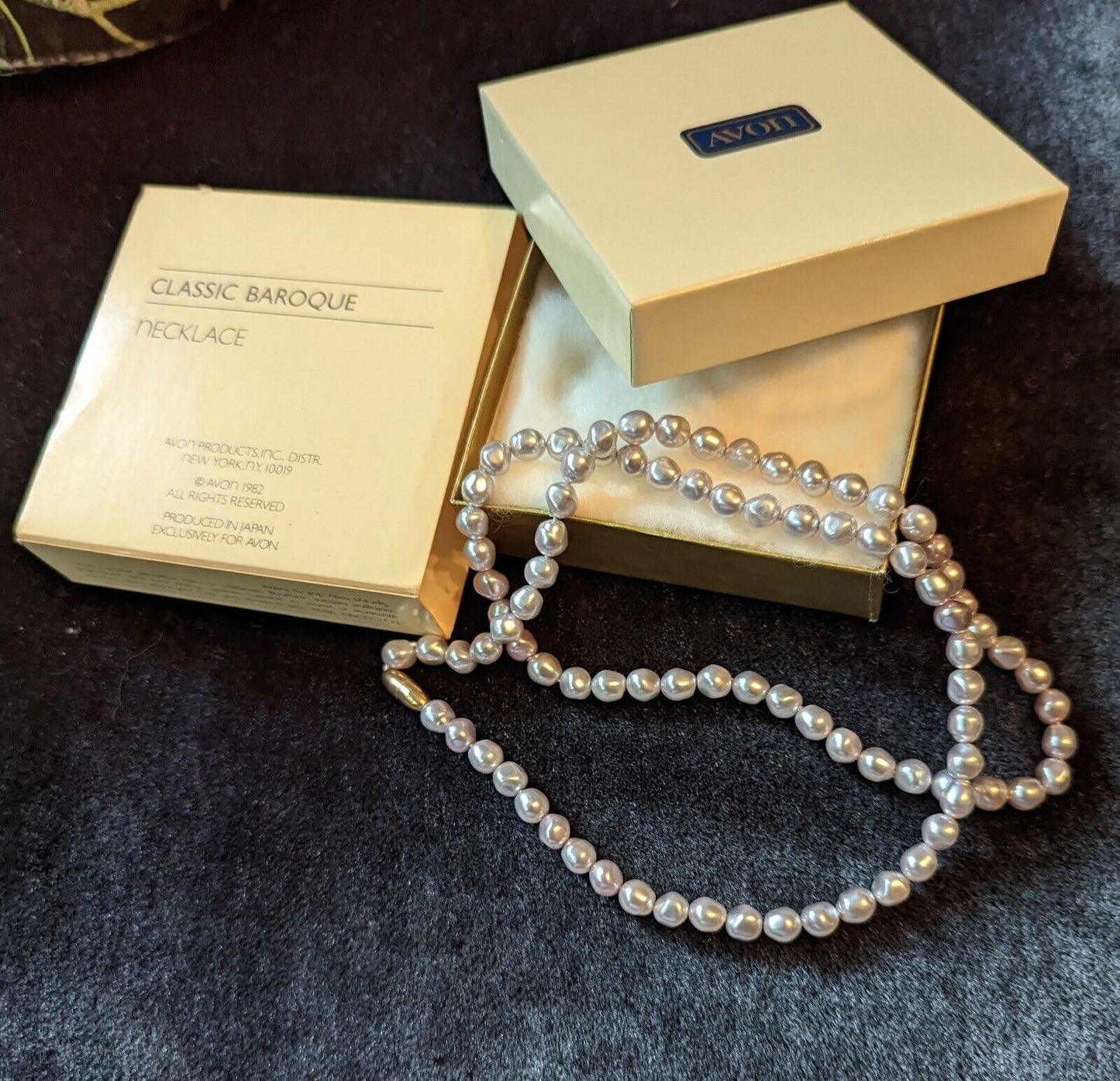 Vintage Avon Classic Baroque Necklace 24" Grey, in Box, made in Japan