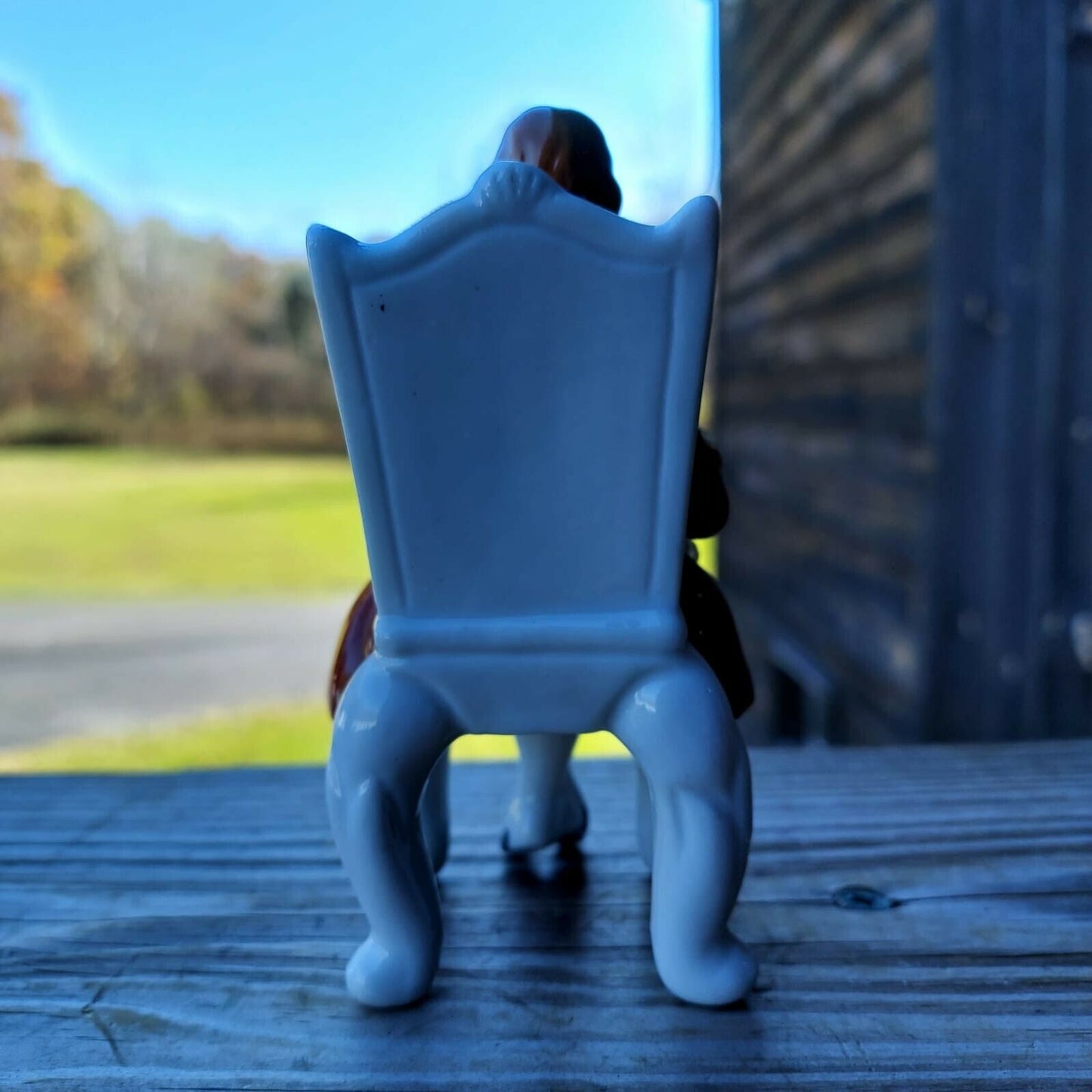 THAMES PORCELAIN FIGURINES COLONIAL MAN & WOMAN IN CHAIRS/2 PC/Japan/handpainted