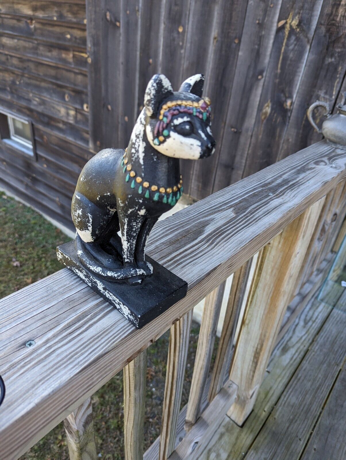 VINTAGE PEELING OTAGIRI ENESCO EGYPTIAN BLACK CAT WITH JEWELS FIGURINE PARASTONE