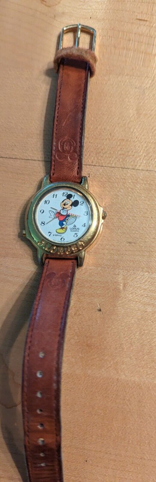 Lorus Quartz Disney Watch Japan Movmnt V421 0061 R2 Original Brown leather strap