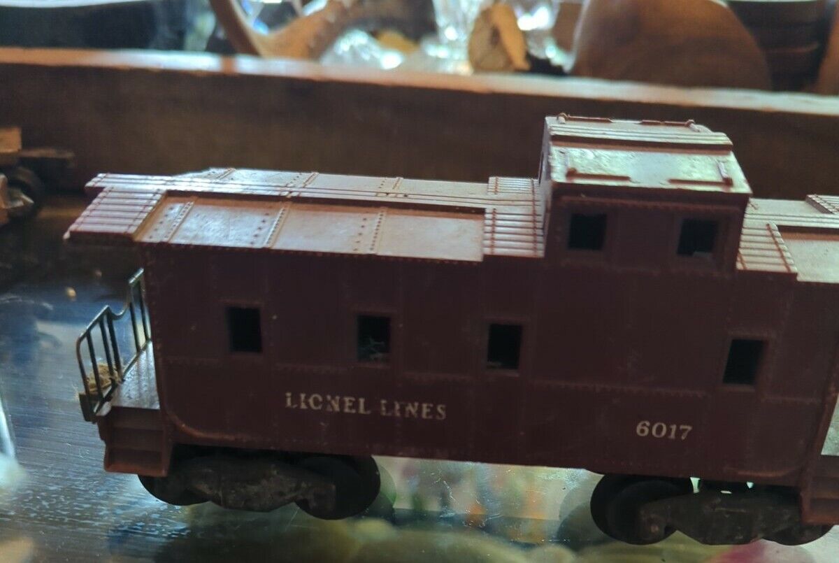 Lionel Lines 607 Brown Plastic Car