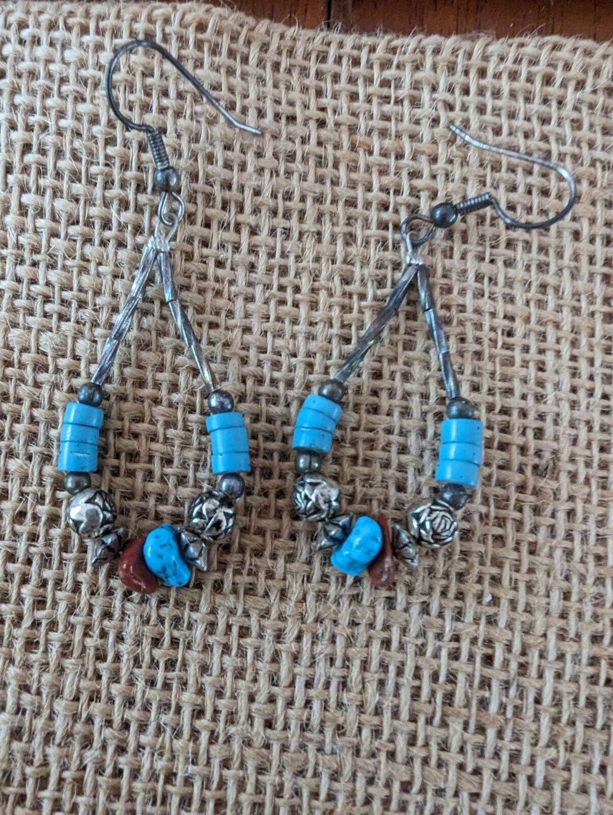 Casual Boho Chic Turquoise Blue & Etched Silver Full Loop Dangle Drop Earrings.