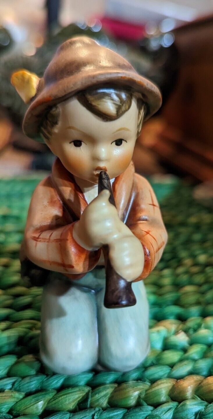 Vintage W Germany Goebel Hummel #214H Little Tooter Figurine 1968