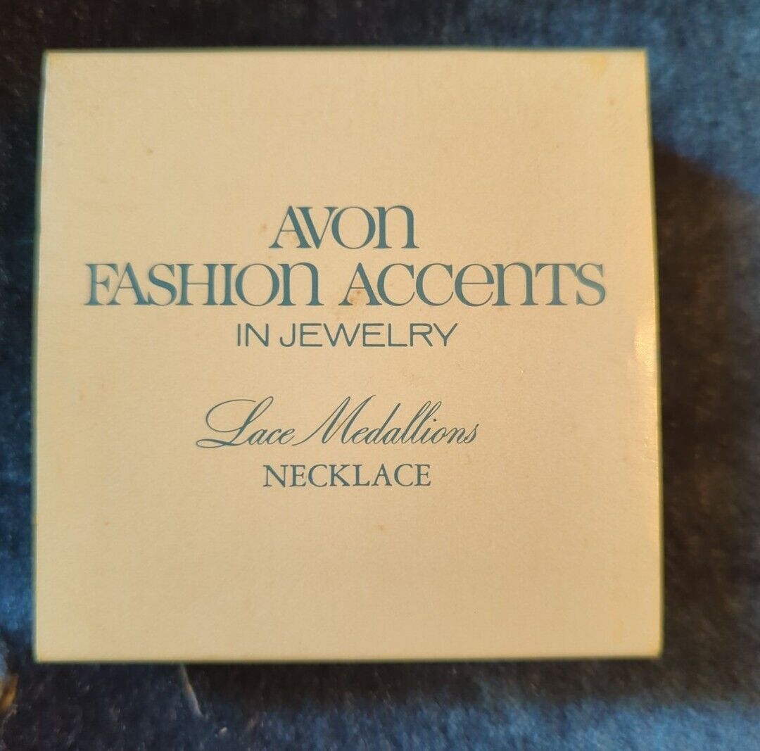 Vintage 1975 Avon Lace Medallions Necklace in original box