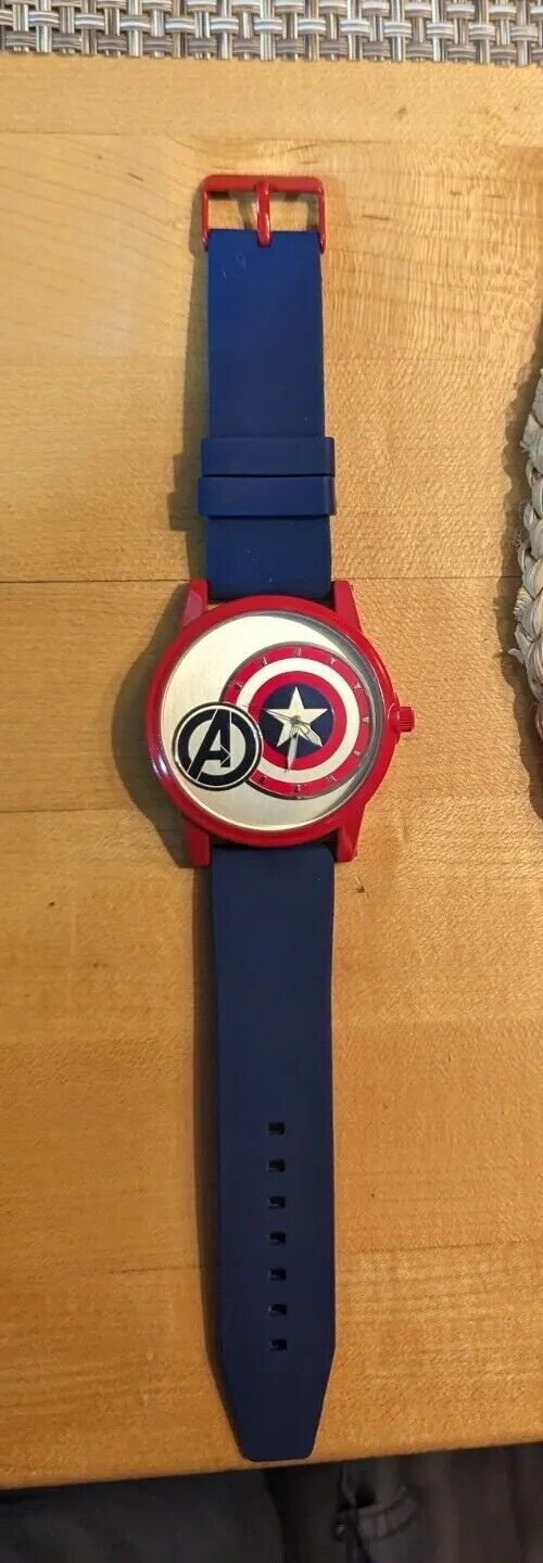 Huge Marvel Accutime Single Watch Avengers Captain America AVG1520KM Working