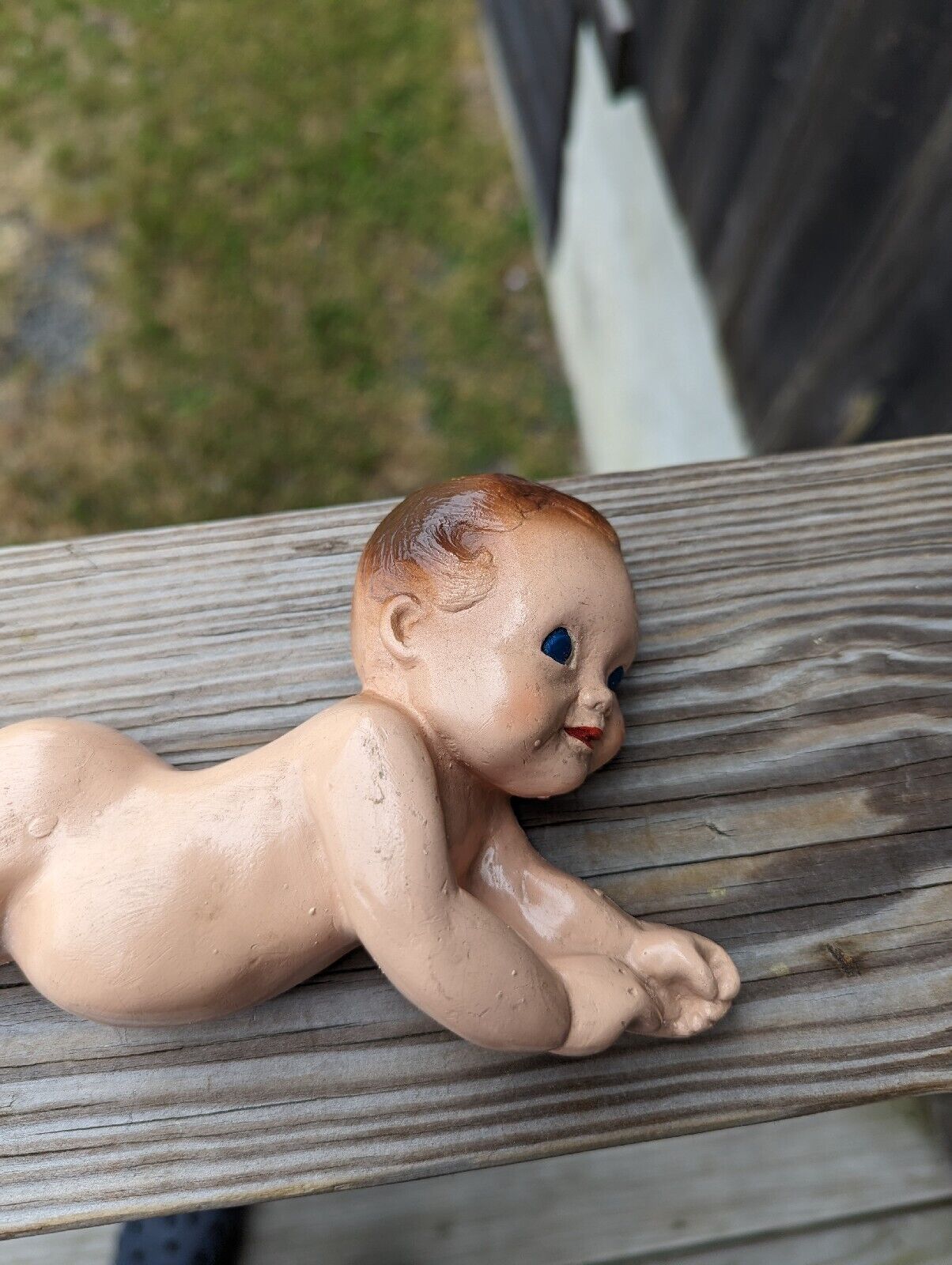 Vintage 1945 Palsto Plak Baby Lying On It's Tummy