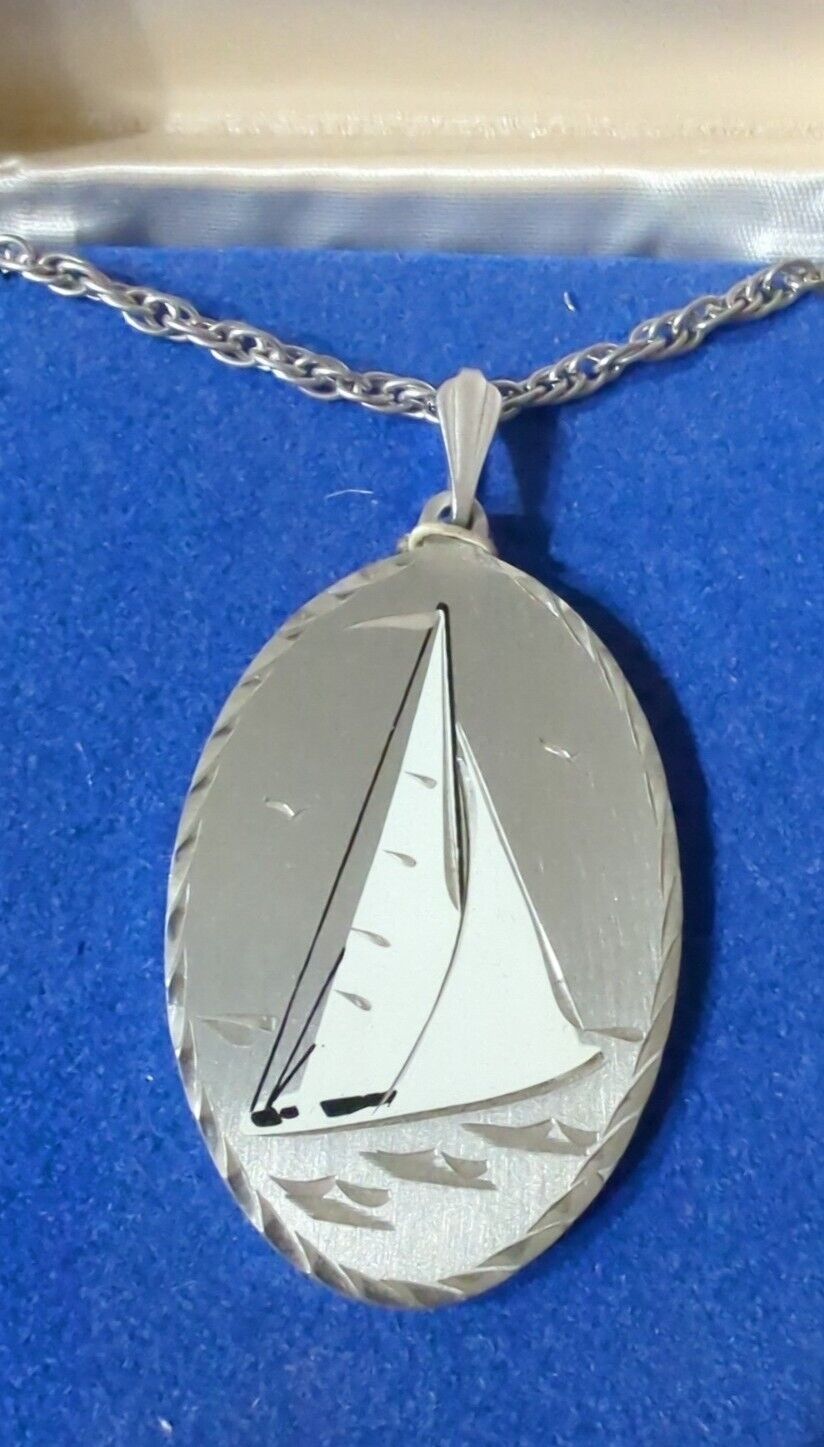 Blackinton Mass USA Sailboat Large Pewter Pendant And Chain New In Box